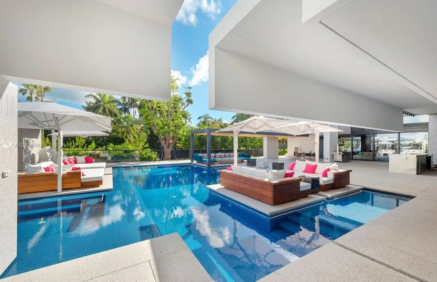 Professional Pool Remodeling in Royal Palm Beach FL